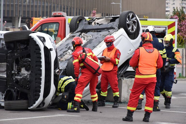 Intervenții la limită și adrenalină de îți taie respirația! Competiția Națională de Descarcerare și Prim Ajutor Calificat – faza zonală, în plină desfășurare la Târgoviște