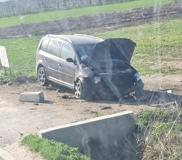 De urgență la spital după ce a ajuns cu mașina în afara părții carosabile! Momente cumplite pentru un bărbat din Dâmbovița noaptea trecută