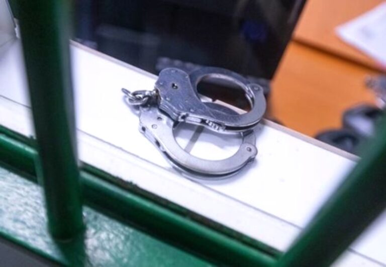 Caz șocant în Dâmbovița! Un bărbat de 43 a întreținut raporturi sexuale cu un minor. Violatorul a fost aresta preventiv