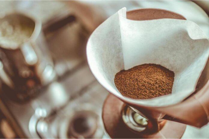 Paduri vs. cafea la filtru manual dacă ambele folosesc hartie care e diferenta reala