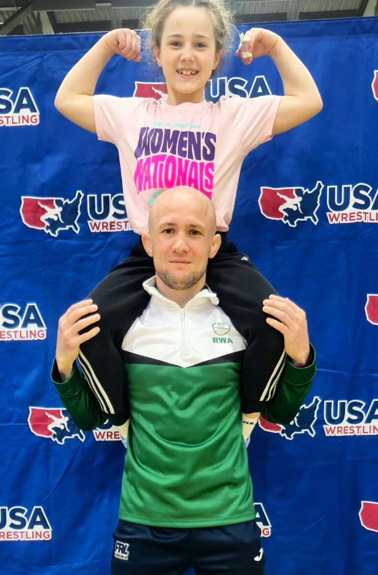 Mică la vârstă, uriașă pe saltea! Una dintre cele mai promițătoare luptătoare din Târgoviște a impresionat în America