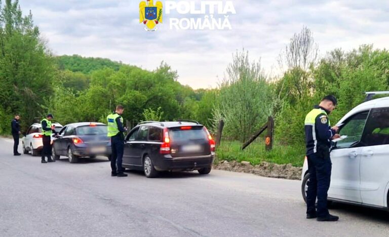 A încercat să păcălească polițiștii dâmbovițeni cu un permis fals! Tânăr din Capitală, cercetat penal pentru trei infracțiuni după ce a fost tras pe dreapta