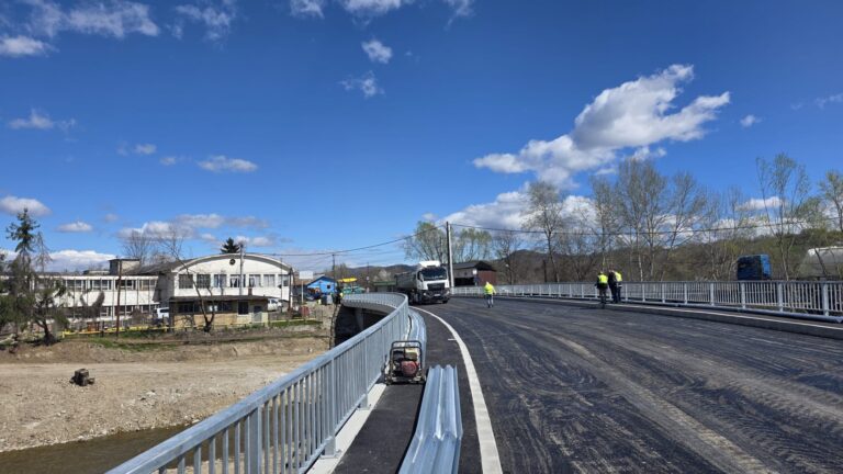 ,,În cel mai scurt timp va fi redeschisă circulația pe podul de la intrarea în Pucioasa”. Anunțul important făcut de președintele CJ Dâmbovița