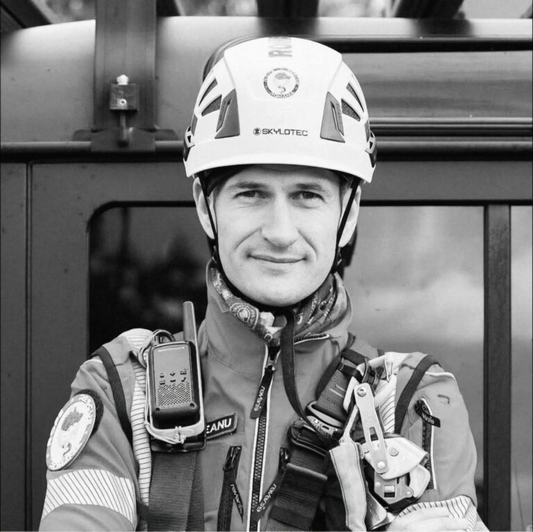 Tragedie în Bucegi! O avalanșă a curmat viața unui salvator aflat la schi în timpul liber. ,,A fost unul dintre cei mai pricepuți alpiniști ai inspectoratului”