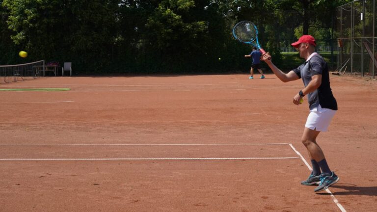Atmosferă vibrantă și energie pozitivă la startul Campionatului Județean de tenis de câmp „Iubim Dâmbovița”