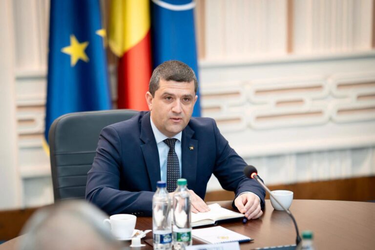 Ai fost nemulțumit de călătoria cu trenul? Acum îi poți spune direct ministrului Transporturilor ce nu merge. Reclamațiile călătorilor pot schimba sistemul feroviar