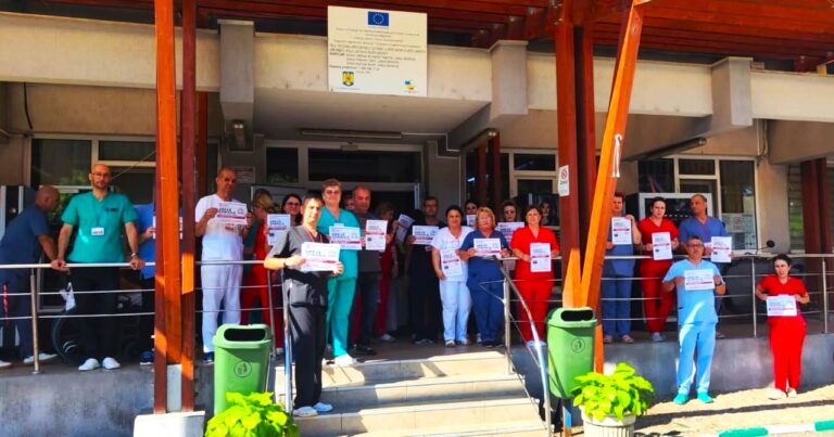 Medicii și asistenții medicali refuză să mai tacă! Sistemul medical, în a doua zi de grevă generală. SANITAS Dâmbovița: „Nu mai acceptăm să fim transformați în țapi ispășitori pentru lipsurile din sistem”