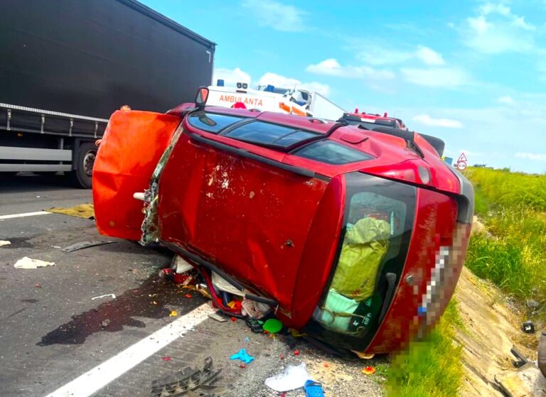 Destin frânt într-o clipă! Un copil de 11 ani și-a pierdut viața într-un accident îngrozitor. Rănit grav este și tatăl său