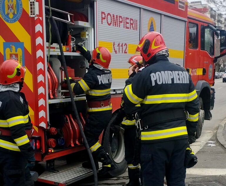 Momente de panică la Găești! Zeci de persoane evacuate după avarierea unei conducte de gaze. Pompierii au intervenit de urgență