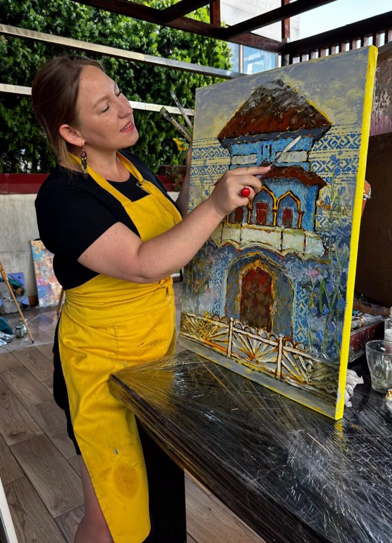 Nouă artiști, șapte zile de creație și o expoziție spectaculoasă la Târgoviște! Vernisajul care pune Dâmbovița în lumina artei