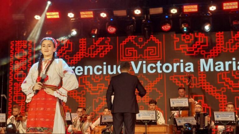 Folclorul autentic, celebrat la Târgoviște! Festivalul – Concurs Național „Ileana Sărăroiu” și-a desemnat câștigătorii, iar trofeul a plecat în Maramureș