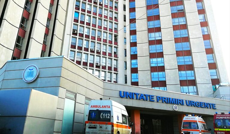 Un medic rezident, găsit fără suflare în curtea Spitalului Universitar de Urgență! Tânărul doctor s-ar fi aruncat de la un etaj superior