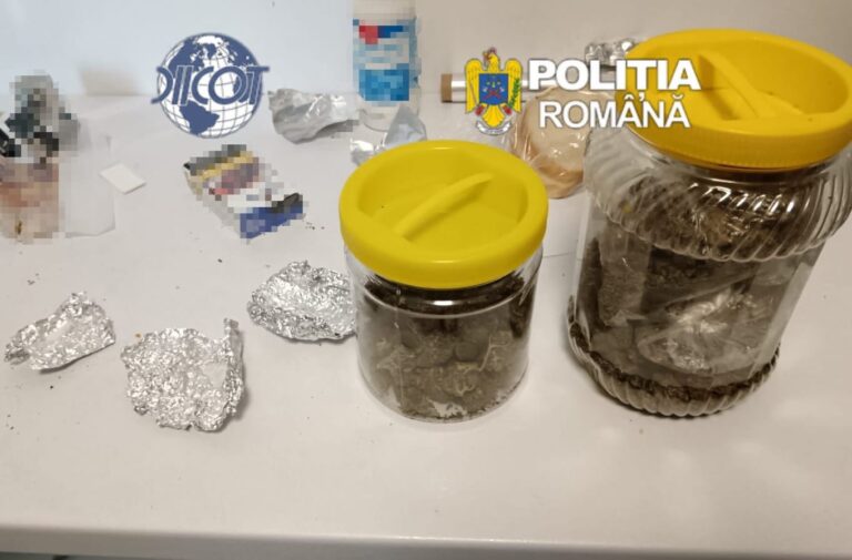 Agent de penitenciar, arestat preventiv pentru trafic de droguri! A fost prins în flagrant! Aproape 400 de grame de canabis au fost descoperite de anchetatori