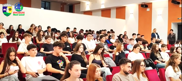 Elevii performeri din Moreni au fost premiați! Peste 100 de copii cu rezultate de excepție, în lumina reflectoarelor