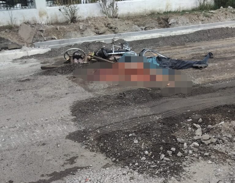 După-amiază neagră la Bucșani, în Dâmbovița! Un bărbat și-a pierdut viața după impactul fatal dintre o autoutilitară și o bicicletă