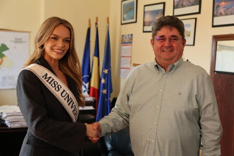 Miss Universe Finlanda, în Dâmbovița! Un parteneriat internațional dă speranță câinilor fără stăpân la Răcari