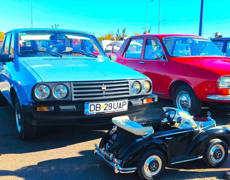 Orașul Târgoviște devine capitala capitala pasionaților de automobile de epocă! Peste 100 de bijuterii pe patru roți, reunite într-un spectacol de neratat