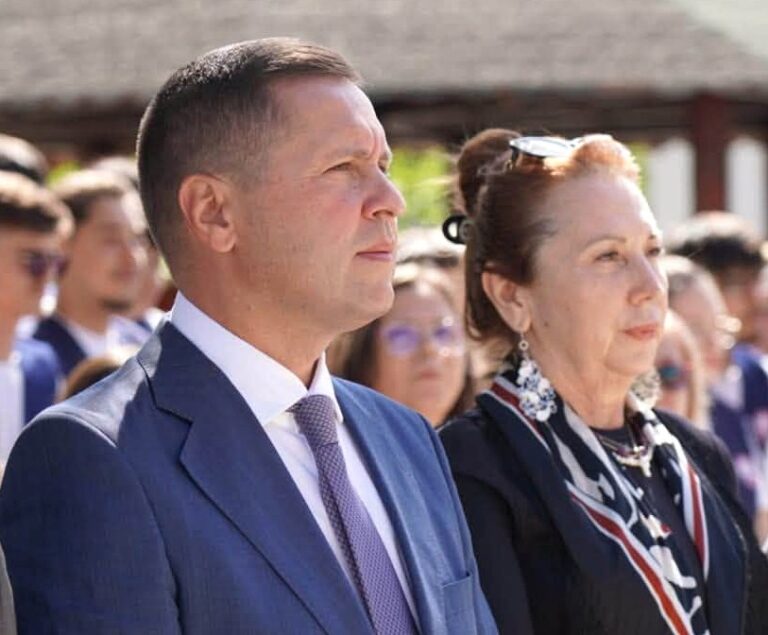 Propunere șoc în Parlament privind consumul propriu de droguri! Reacția vehementă a președintelui CJ Dâmbovița: „Cu drogurile nu negociem. Nu le tolerăm. Nu facem experimente pe viitorul copiilor noștri”