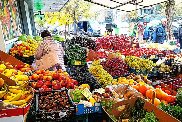 Gustul autentic al toamnei, chiar lângă tine! „La Cici”, aprozarul din Târgoviște unde găsești tot ce-i mai bun pentru familia ta