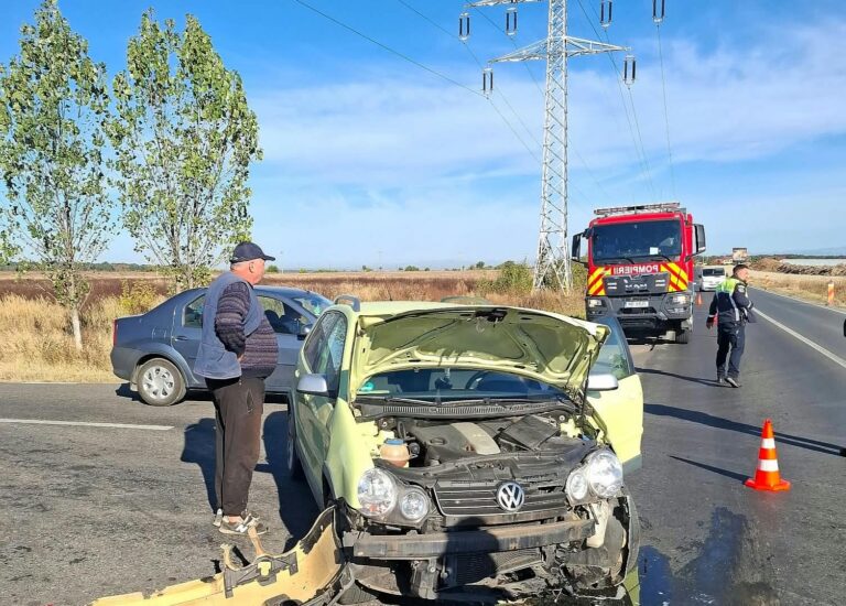 Clipe de coșmar pentru doi soți din Târgoviște! Mașina lor, lovită în plin de un taxi la Ilfoveni. Victimele, transportate de urgență la spital